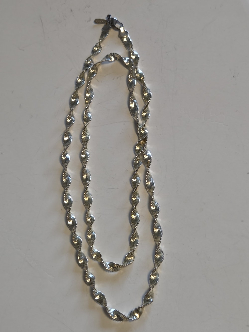 Vtg Napier Silver-Tone Twisted Herringbone Link Necklace